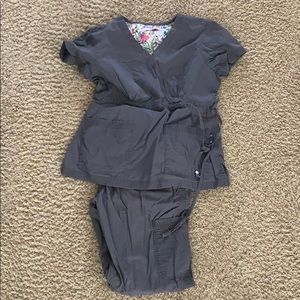 Koi scrubs